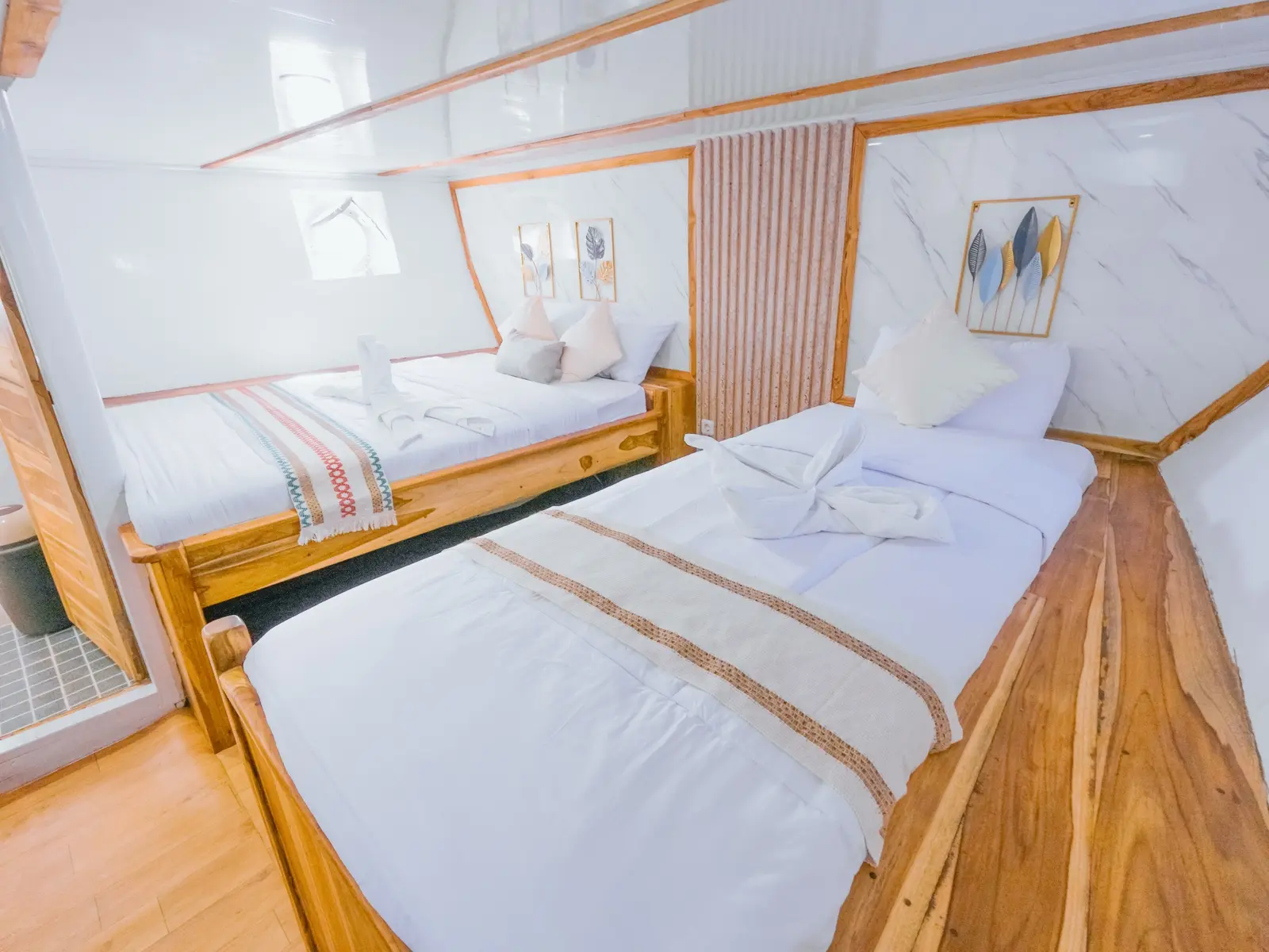 Bombana 2 上的 Sharing Cabin 3