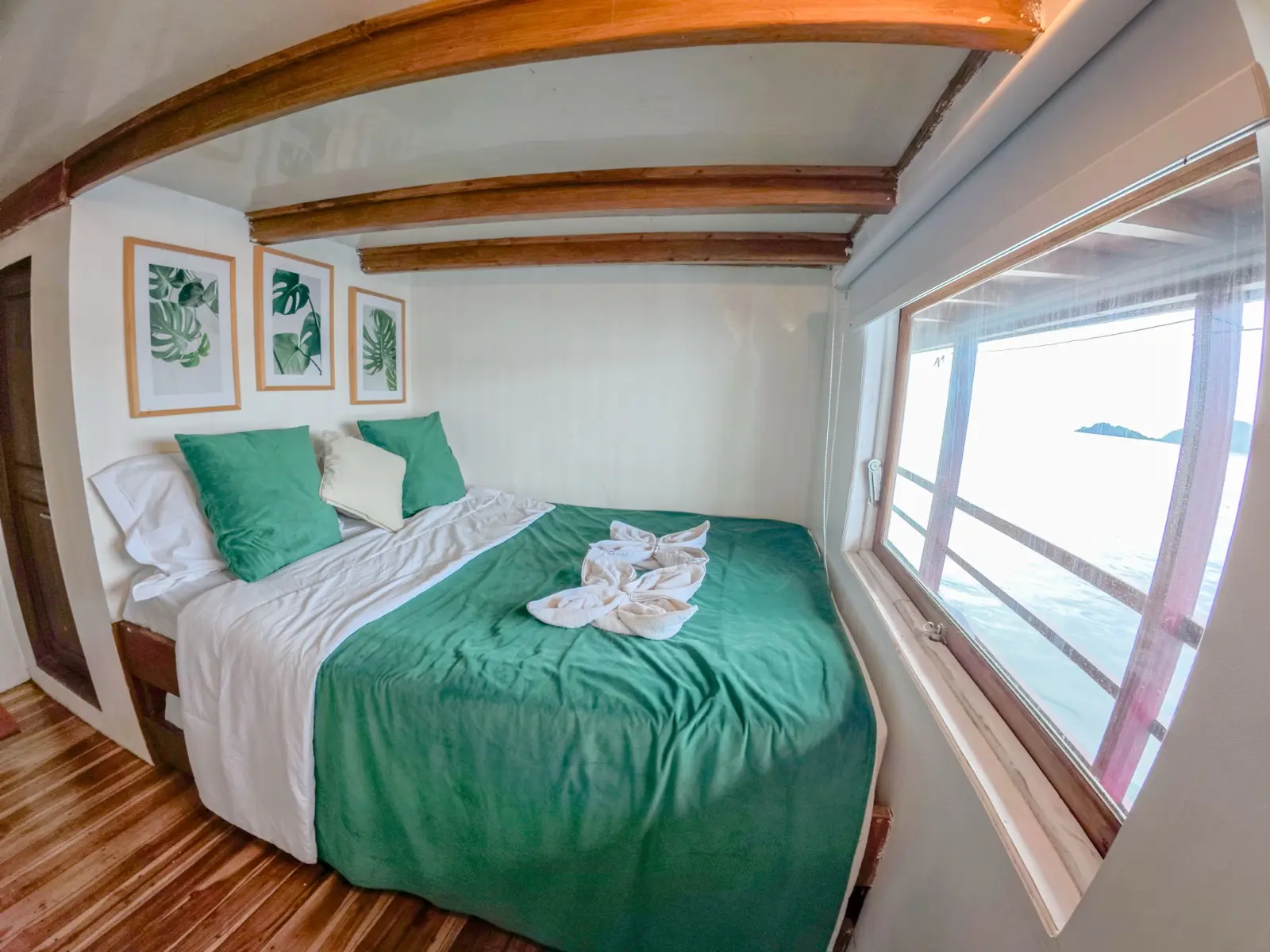 Hatira Hela 上的 Deluxe Cabin 4
