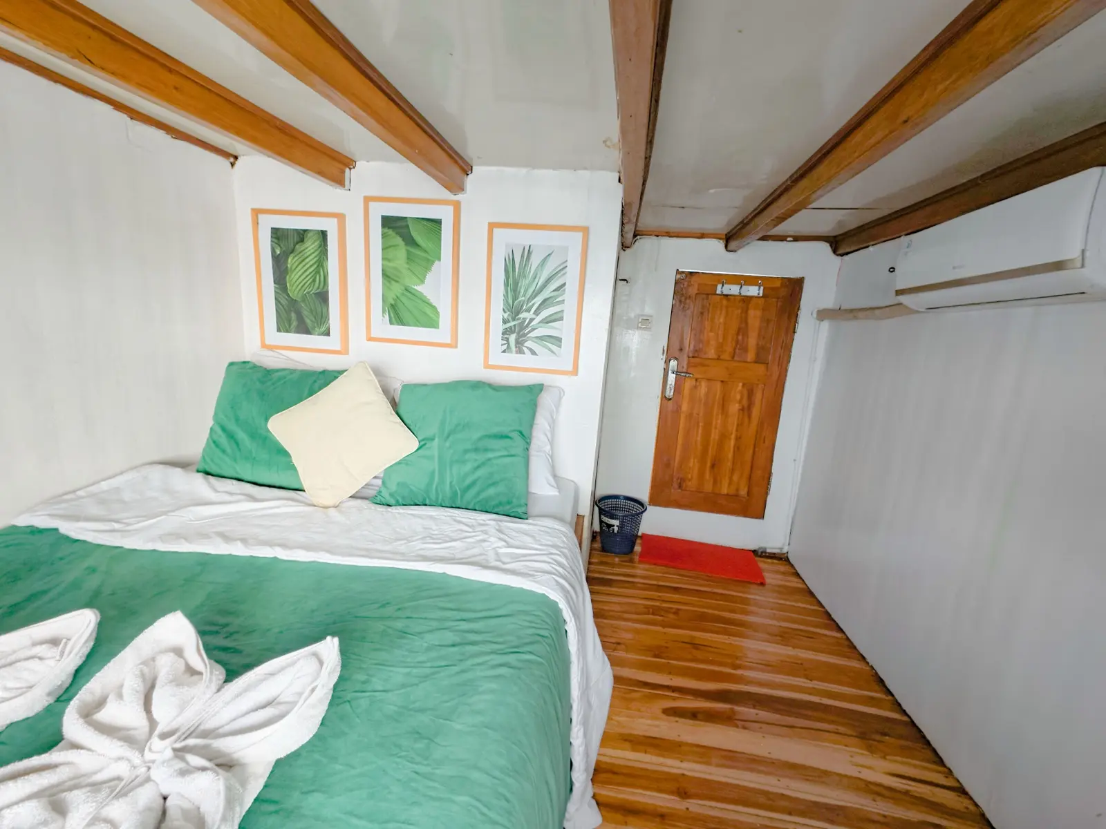 Hatira Hela 上的 Deluxe Cabin 5