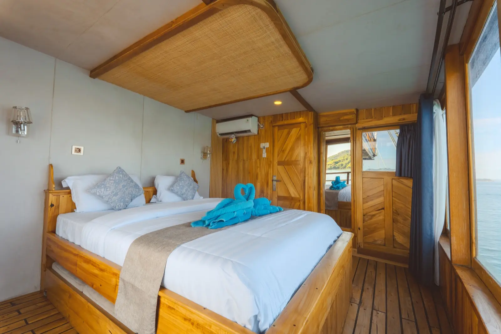 Lamborajo 2 上的 Royal Master Cabin 1