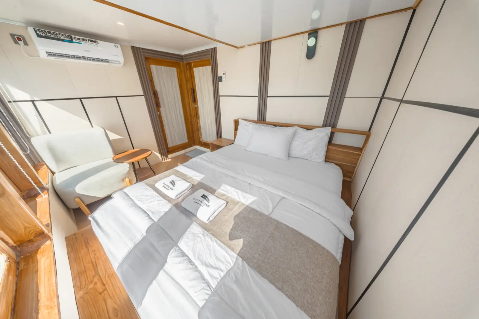 Raja Bintang 03 上的 Deluxe Cabin 1