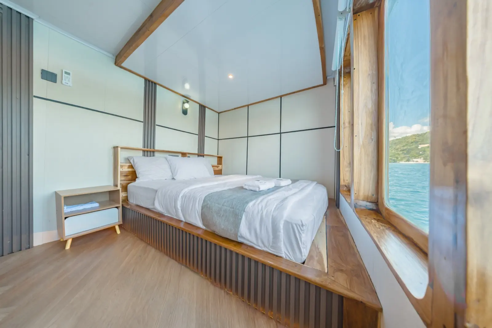 Raja Bintang 03 上的 Deluxe Cabin 2